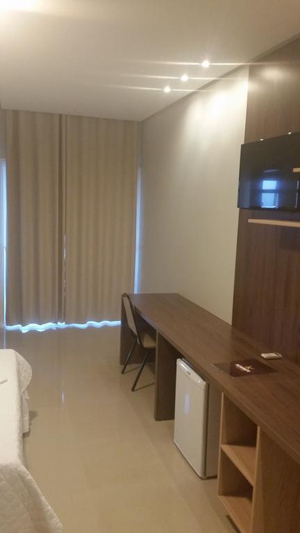 Kamur Plaza Hotel Goianesia Habitación foto